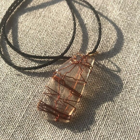 🌊 HANDCRAFTED CLEAR SEAGLASS DRUZY NECKLACE 🌊 - Picture 1 of 7